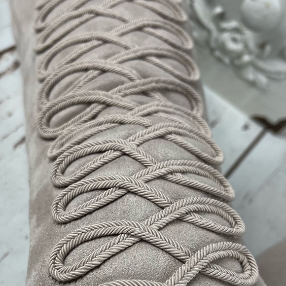 Faded Tea Rose Stiletto Boots with Braided Detail - Picture 9 of 12